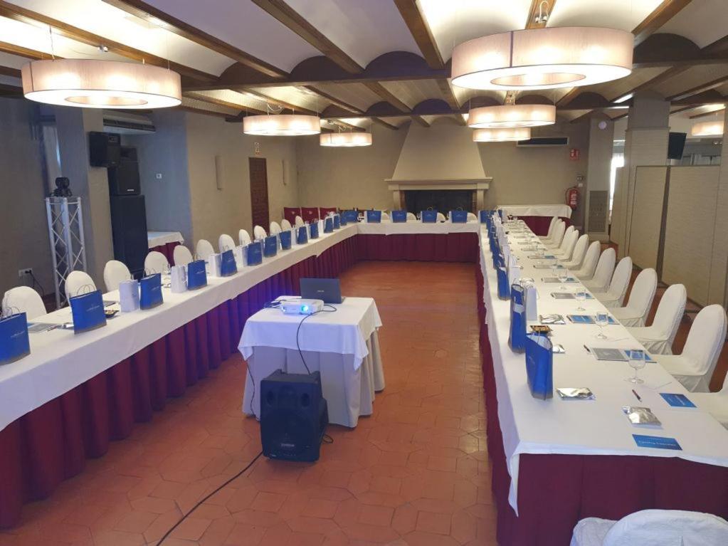 Hotel La Carreta Chiva Ngoại thất bức ảnh