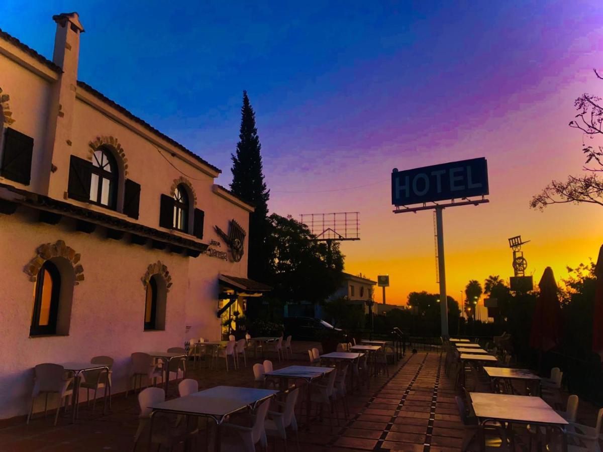 Hotel La Carreta Chiva Ngoại thất bức ảnh