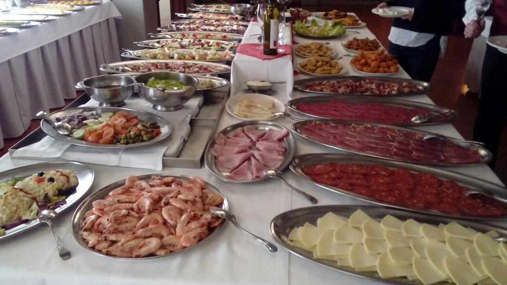 Hotel La Carreta Chiva Ngoại thất bức ảnh